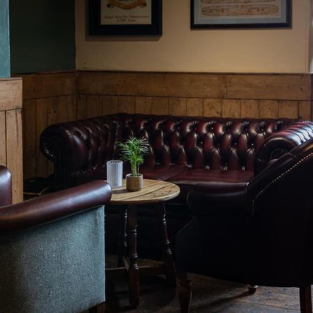 فندق The Three Tuns هيلستون المظهر الخارجي الصورة