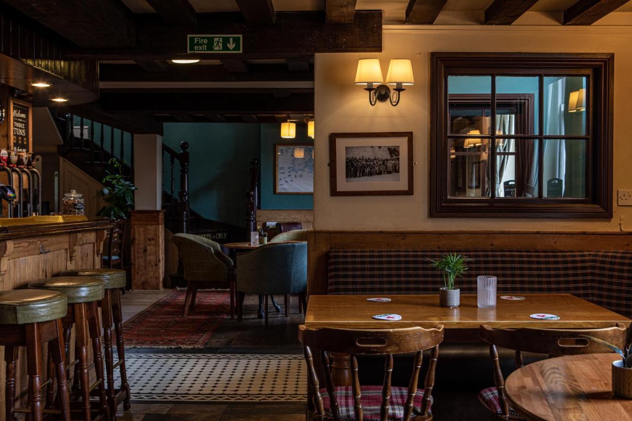 فندق The Three Tuns هيلستون المظهر الخارجي الصورة